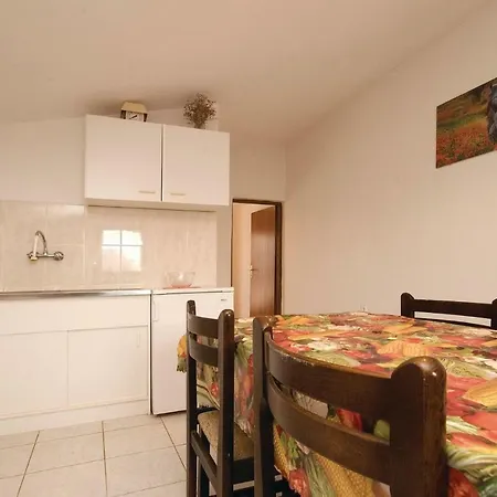 Put Mula Ii Apartman Vrsi